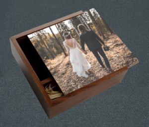 Dark Wooden Print Box for USB Stick – Personalised with Wooden Print Box design